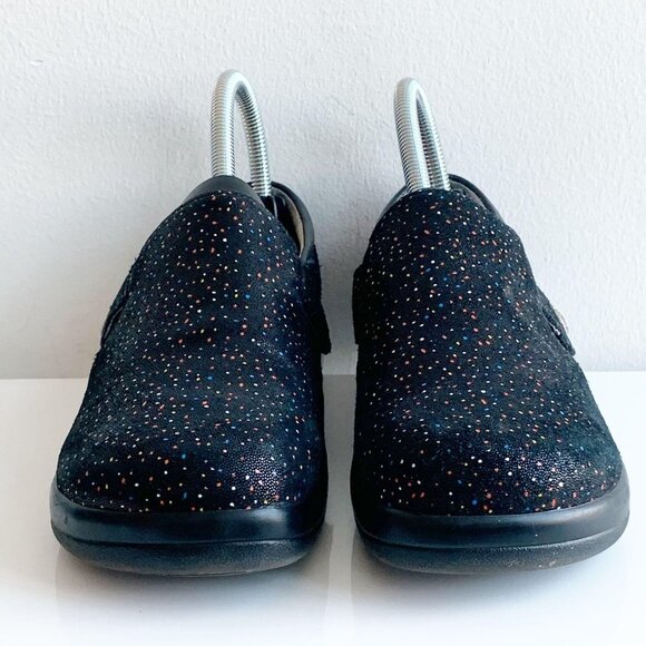 ALEGRIA Slip On Clogs - Picture 3 of 12